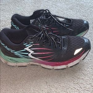 women’s quick foam 361 sneakers